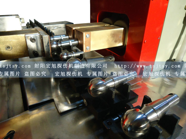 產(chǎn)品名稱：球頭銷專用熒光磁粉探傷機(jī)
產(chǎn)品型號(hào)：HCDG-2000
產(chǎn)品規(guī)格：熒光、二工位流水線